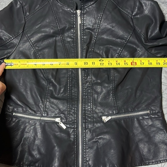 Baccini Black Faux Leather Moto Jacket - Size L, NWT, Chic & Versatile - Picture 9 of 10